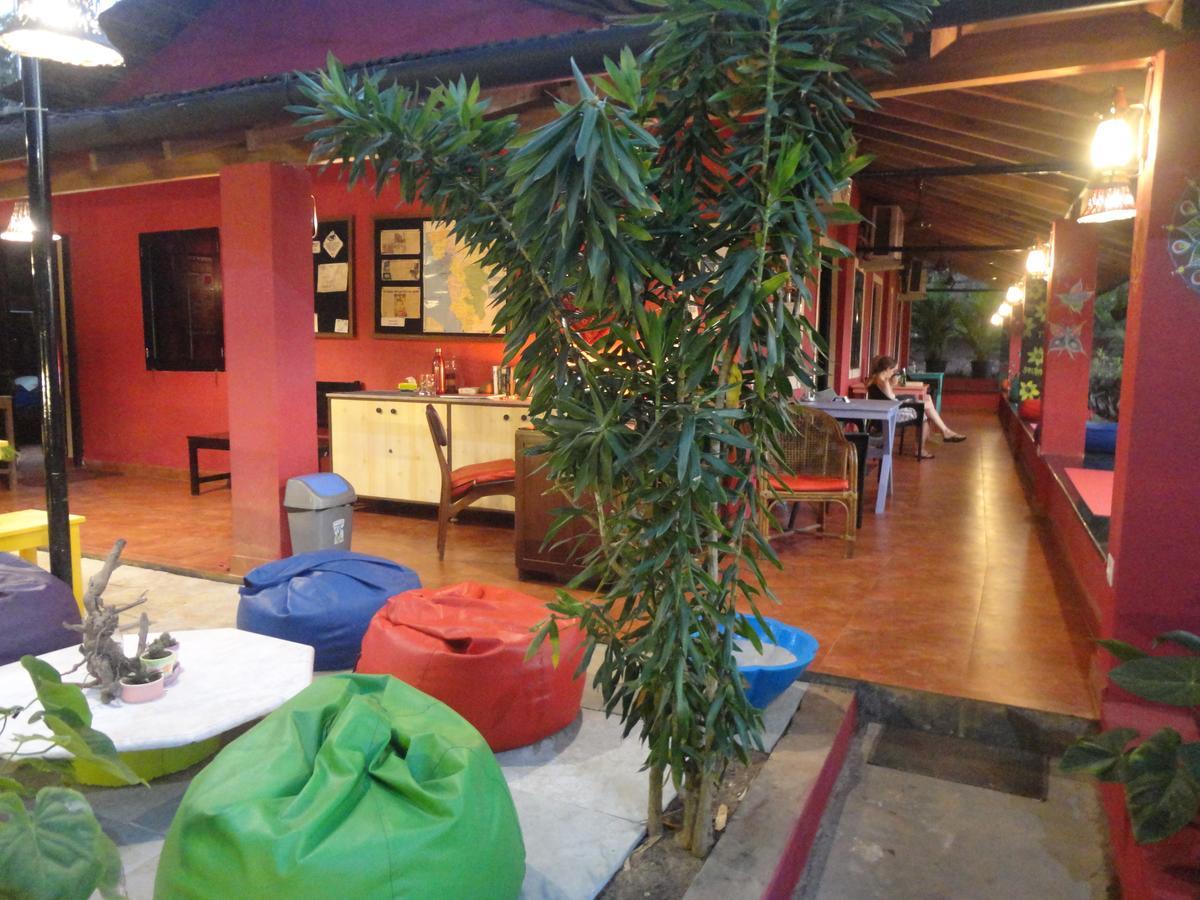 The Yuppi Hippi Female Hostel Andzsuna Kültér fotó